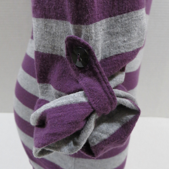 American Eagle top Medium striped tab sleeve - Picture 3 of 7